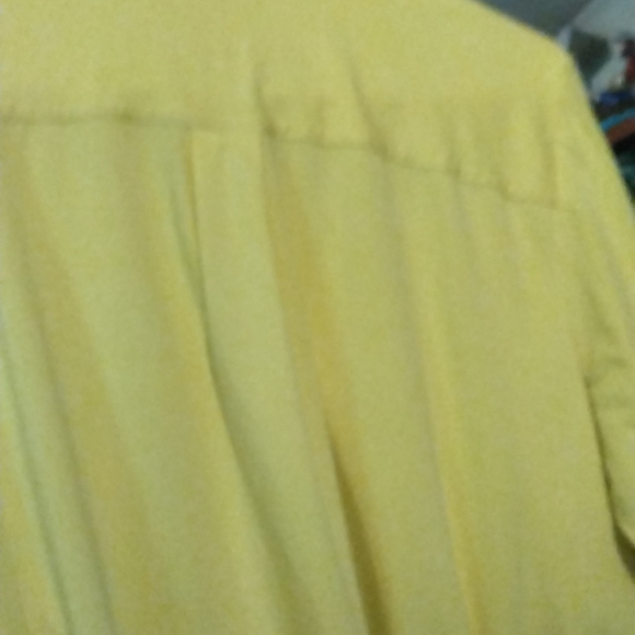 2X Premier gorgeous yellow button down front button tab sleeve stretch Blouse. - Picture 3 of 3